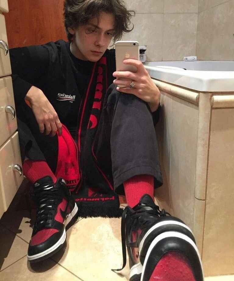 Артём